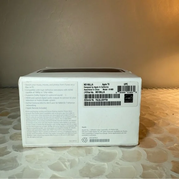 3rd Generation Apple TV - Picture 4 of 7